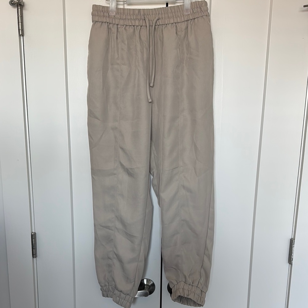 Zara Tan pants with Elastic Waistband and Cuffs